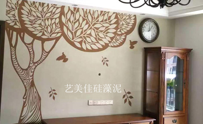 乳胶漆、壁纸、硅藻泥大比拼！装修墙上涂什么更安全？