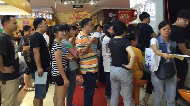 今天艺美佳硅藻泥签单爆场啦！